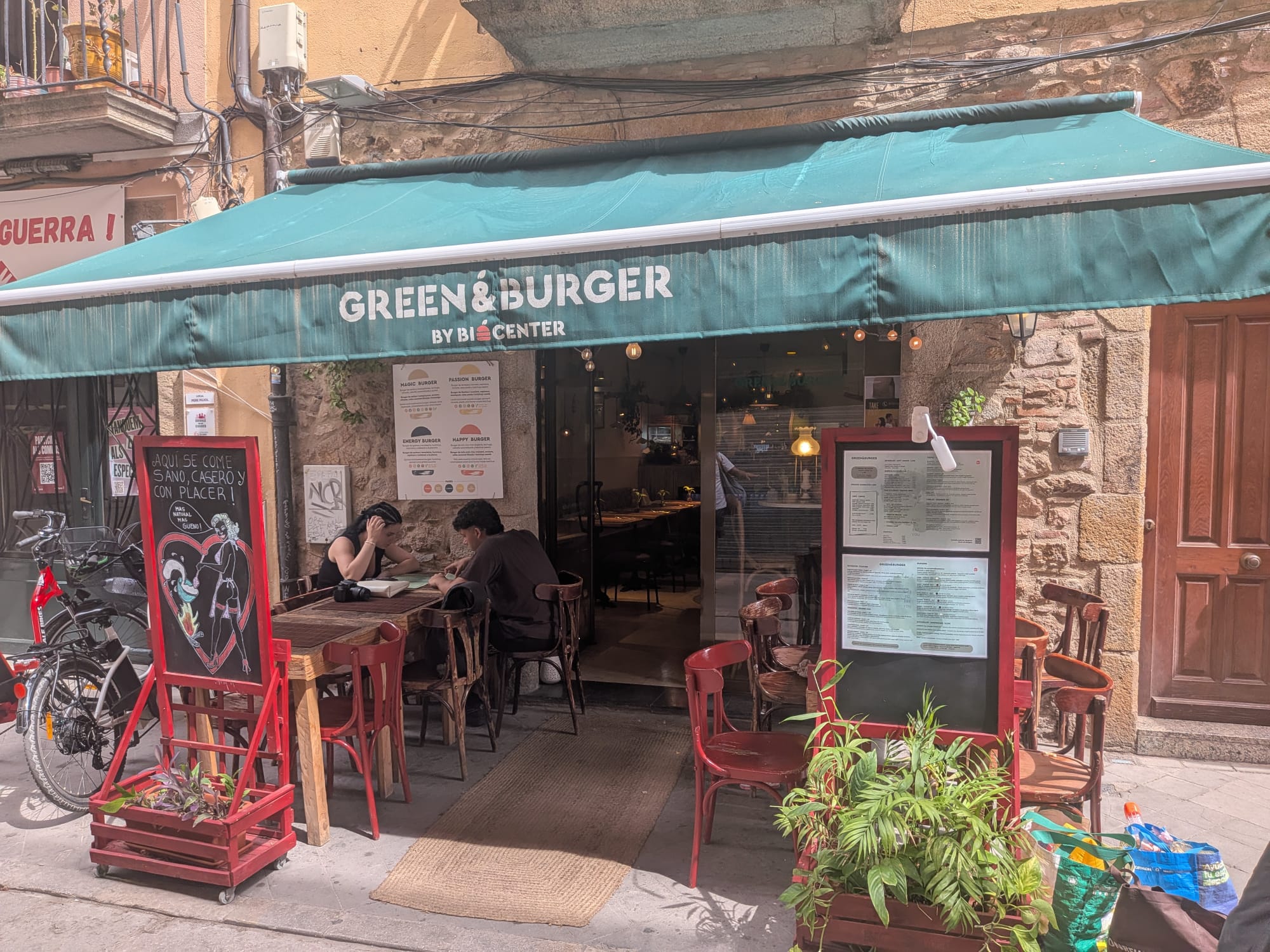 Interior de Green&Burger Sant Feliu